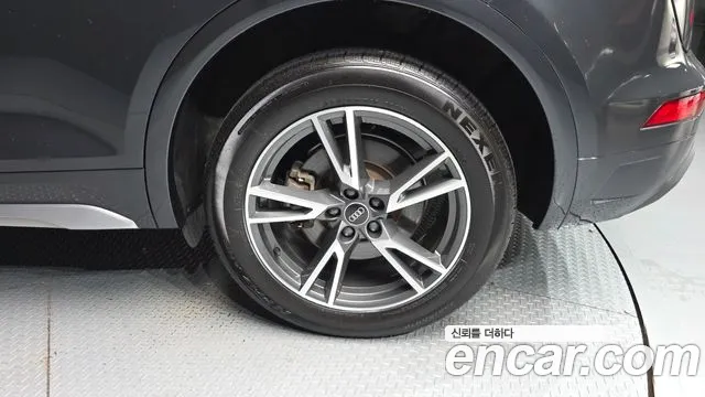Audi Q5 2021 thumb 7