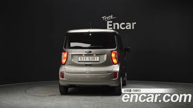 Kia Ray 2015 thumb 10