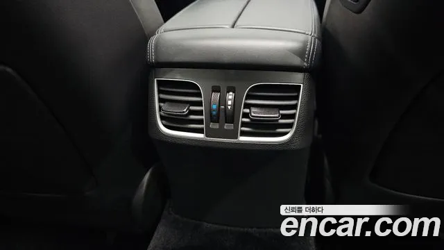 Genesis G80 2018 thumb 9
