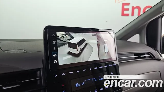 Hyundai Staria 2023 thumb 11