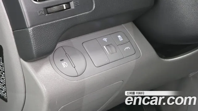 Hyundai Staria 2015 thumb 7