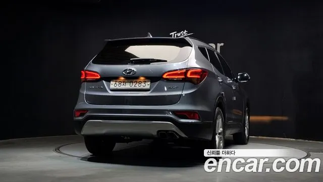 Hyundai Santafe 2016 thumb 4