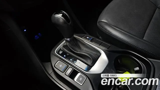 Hyundai Santafe 2016 thumb 9