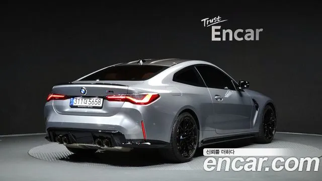 BMW M4 2023 thumb 8