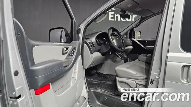 Hyundai Starex 2012 thumb 10