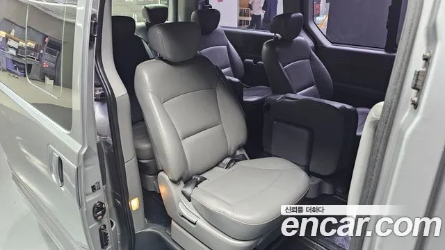 Hyundai Starex 2012 thumb 4