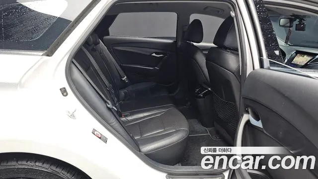 Hyundai i40 2014 thumb 11