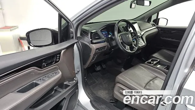 Honda Odyssey 2017 thumb 12