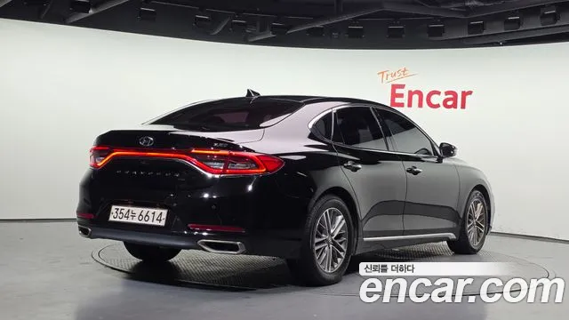 Hyundai Grandeur 2017 thumb 10