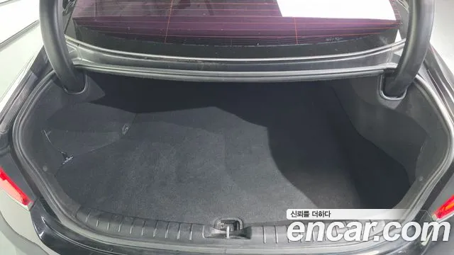 Hyundai Grandeur 2017 thumb 6