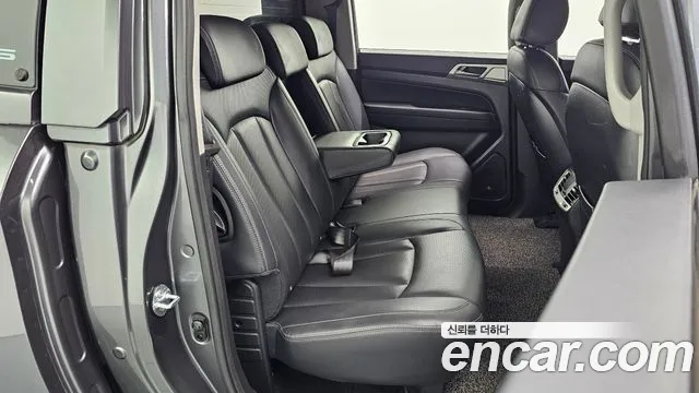 KGM Rexton 2019 thumb 11