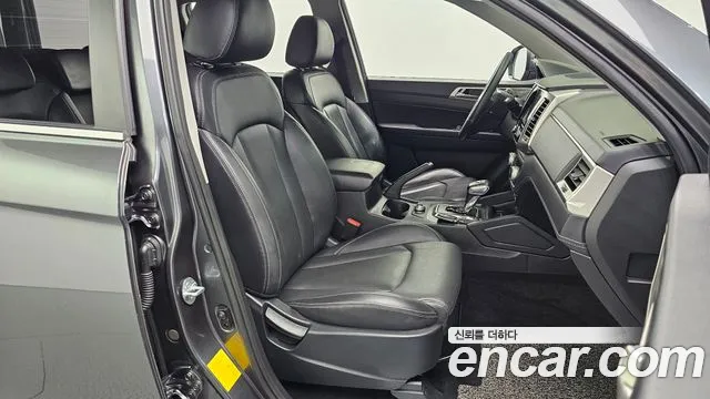 KGM Rexton 2019 thumb 2
