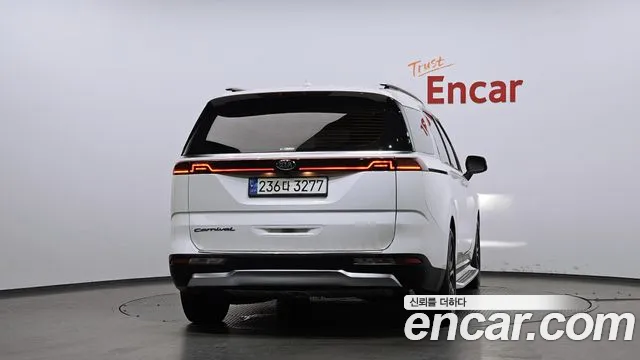 Kia Carnival 2021 thumb 11