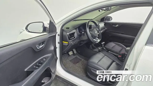 Kia Stonic 2017 thumb 11