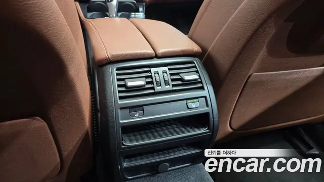 BMW 5 серии 2015 thumb 6