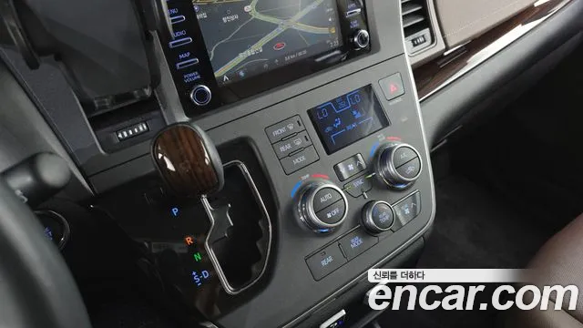 Toyota Sienna 2020 thumb 4