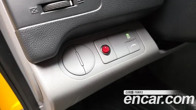 Hyundai Staria 2015 thumb 2