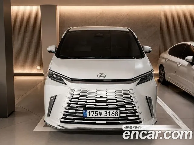 Lexus LM 2025 thumb 2