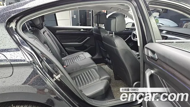 Volkswagen Passat GT 2021 thumb 5