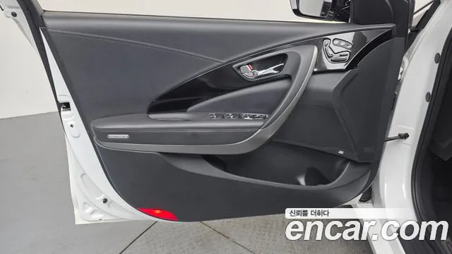 Hyundai Grandeur 2016 thumb 6