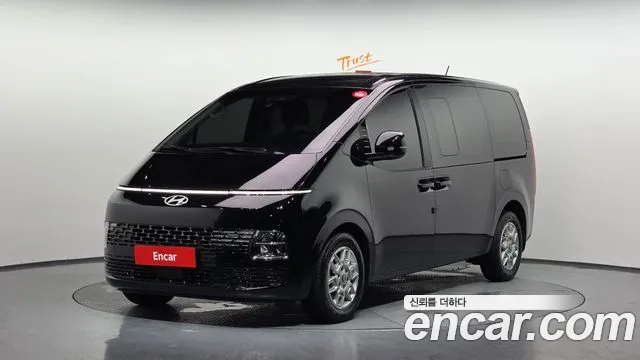 Hyundai Staria 2025 thumb 3