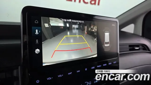 Hyundai Staria 2025 thumb 5