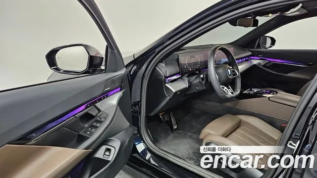 BMW 5 серии 2025 thumb 9