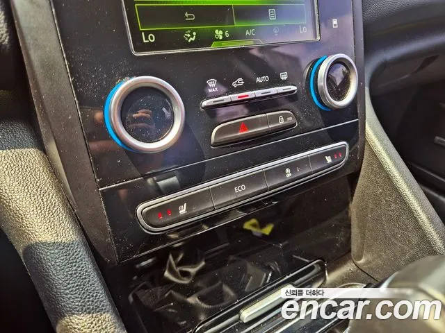 Renault SM6 2016 thumb 8