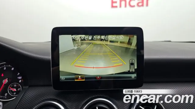 Mercedes-Benz A-Class 2018 thumb 5