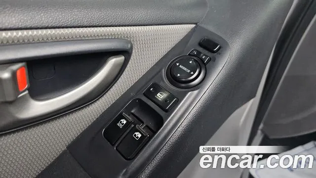 Hyundai Starex 2011 thumb 6