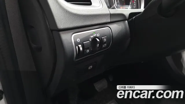 Volvo S60 2016 thumb 11