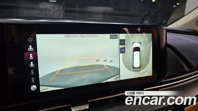 Kia Carnival 2021 thumb 11