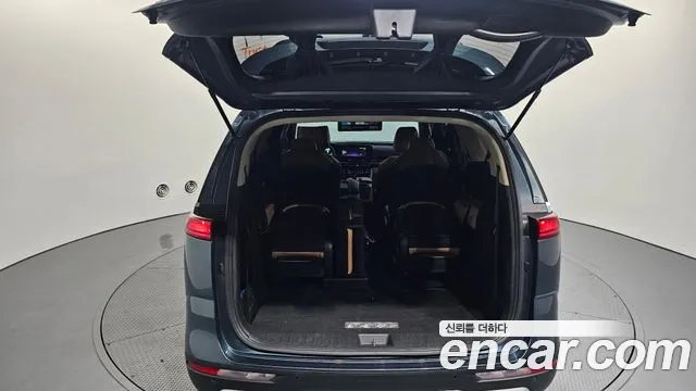Kia Carnival 2021 thumb 9