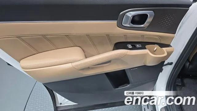 Kia Sorento 2024 thumb 8
