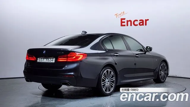 BMW 5 серии 2017 thumb 12