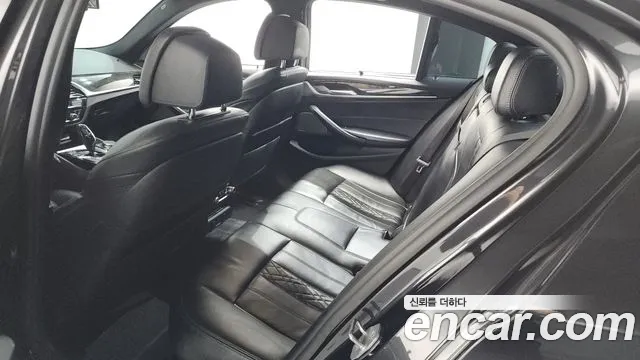 BMW 5 серии 2017 thumb 7