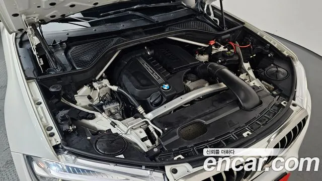 BMW X6 2015 thumb 10