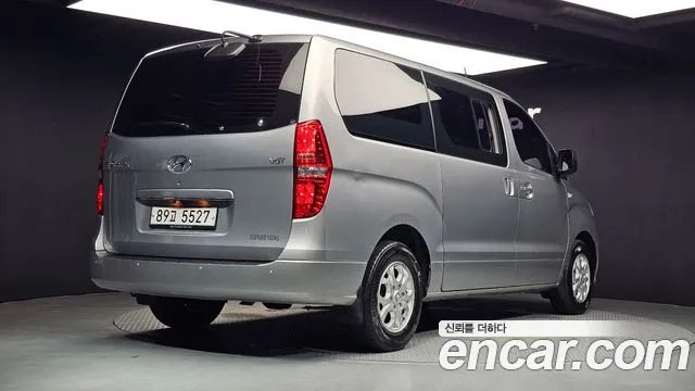 Hyundai Staria 2015 thumb 3