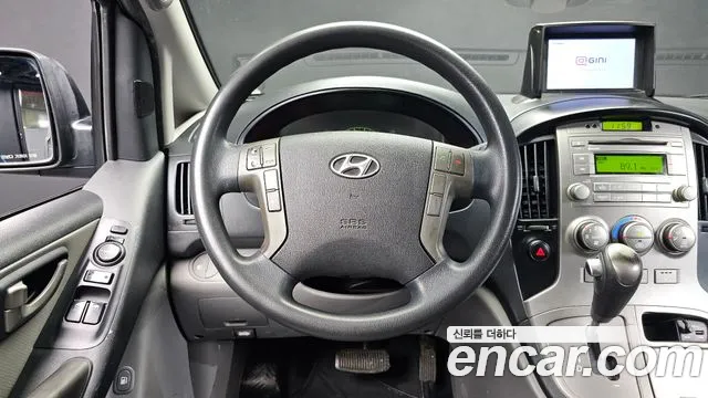 Hyundai Staria 2015 thumb 5