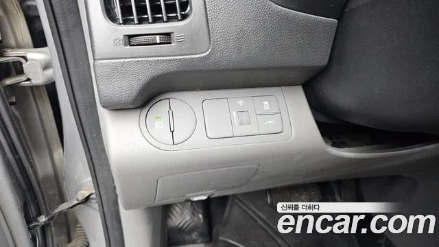 Hyundai Staria 2015 thumb 12