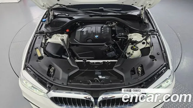 BMW 5 серии 2017 thumb 4