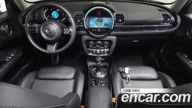 Mini Cooper Clubman 2023 thumb 10