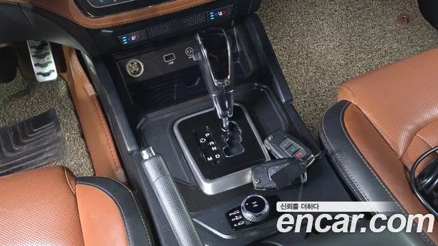 KGM Rexton 2018 thumb 10