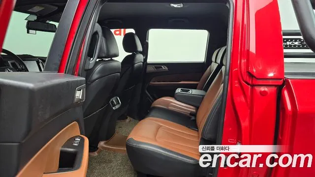 KGM Rexton 2018 thumb 8