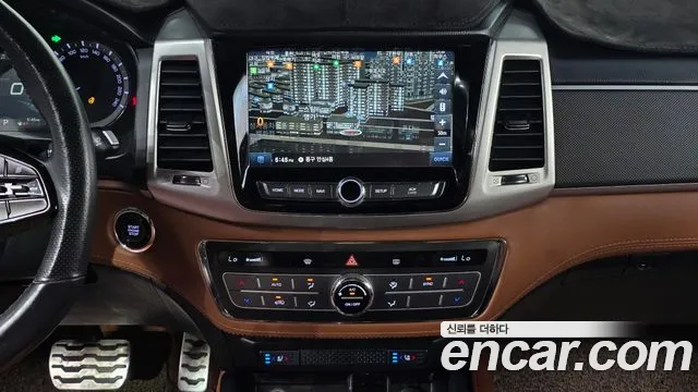 KGM Rexton 2018 thumb 12
