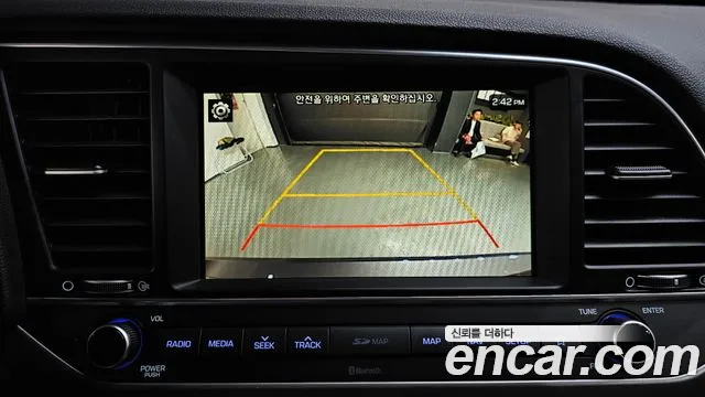 Hyundai Avante 2017 thumb 5