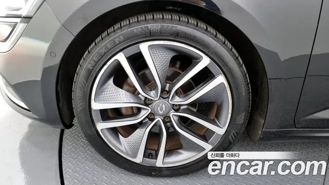 Renault SM6 2016 thumb 5