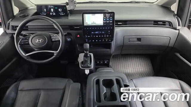 Hyundai Staria 2024 thumb 10