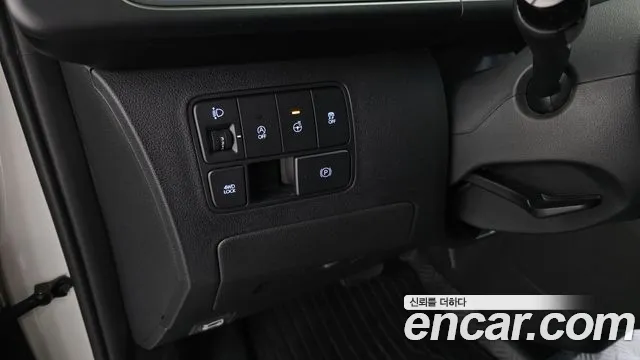 Hyundai Staria 2024 thumb 3
