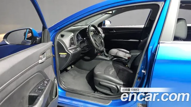 Hyundai Avante 2016 thumb 12